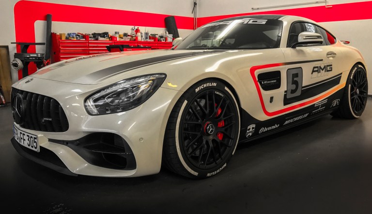Schawe indoor AMG GTS_-2