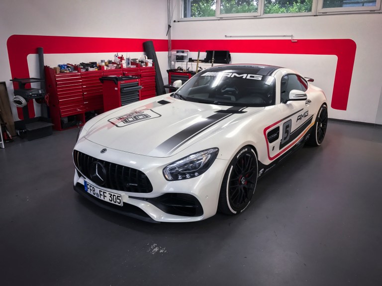 Schawe indoor AMG GTS_-3