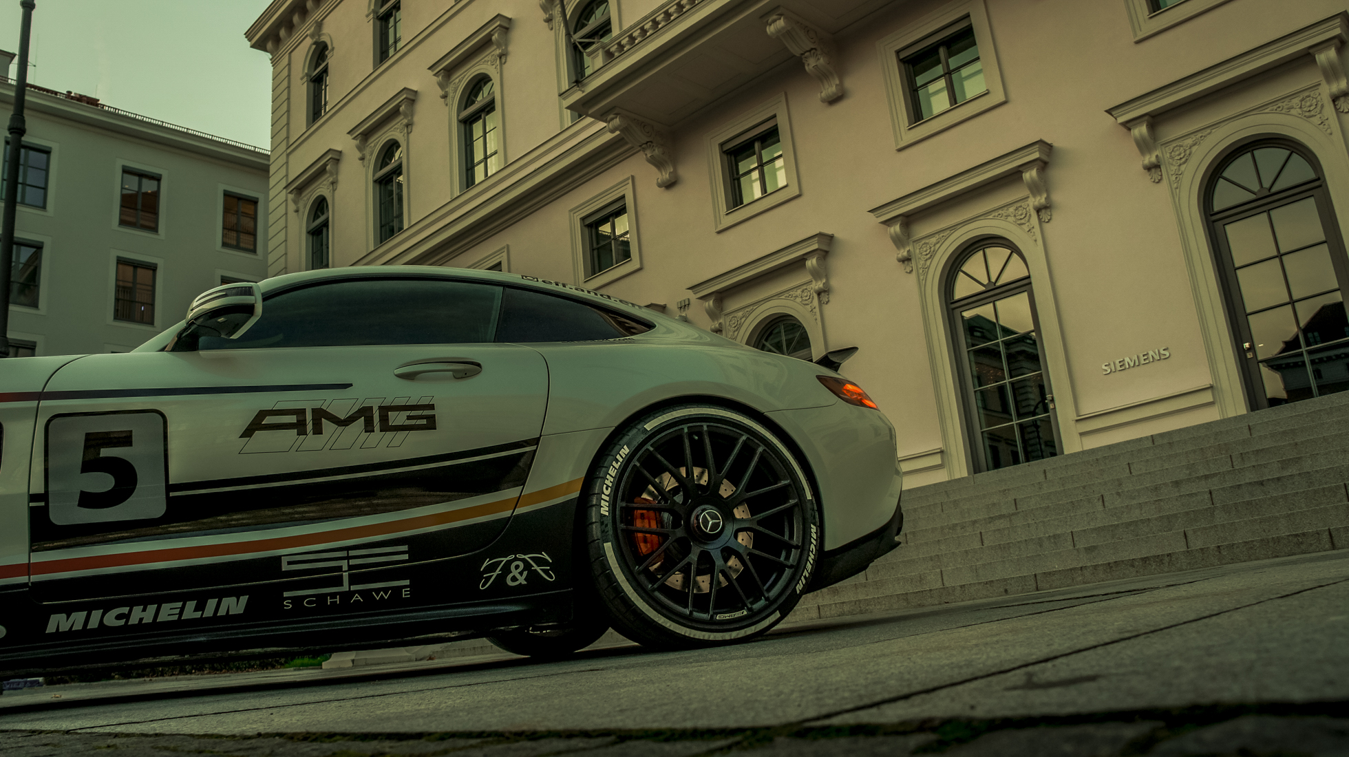 AMG 14
