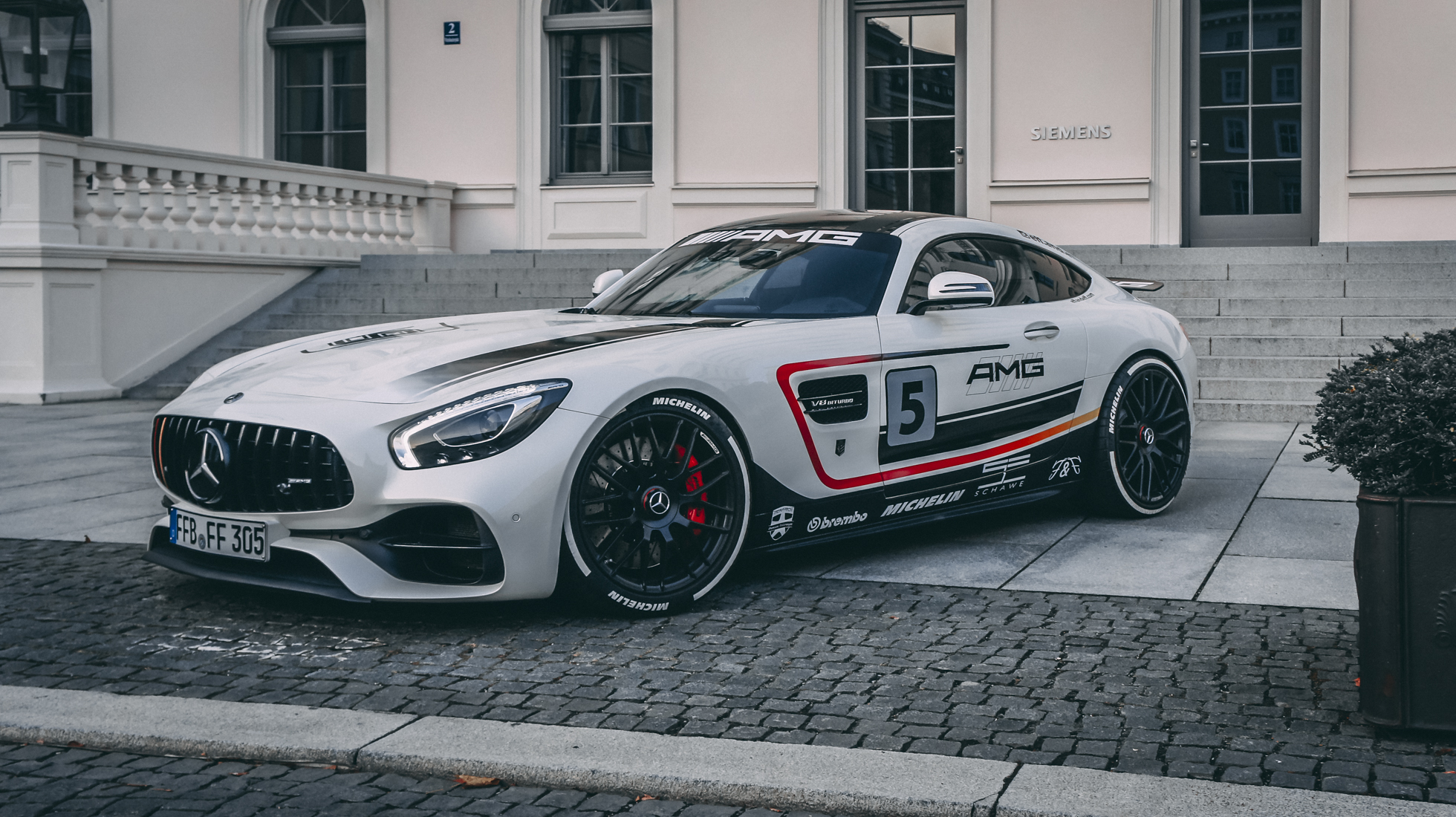 AMG 2